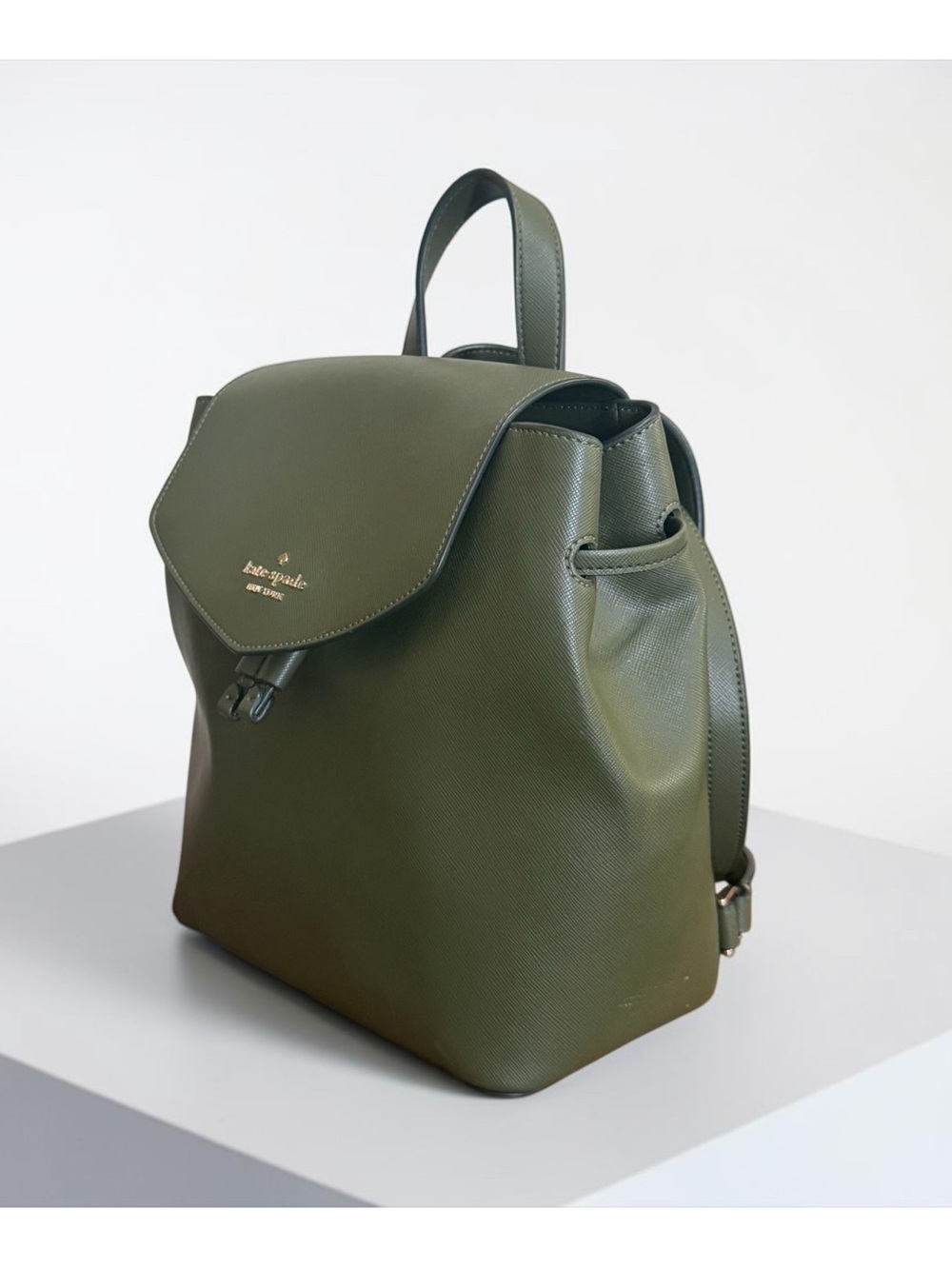 Kate Spade New York Olive Green Saffiano Leather Backpack with Adjustable Straps - Picture 3 of 12